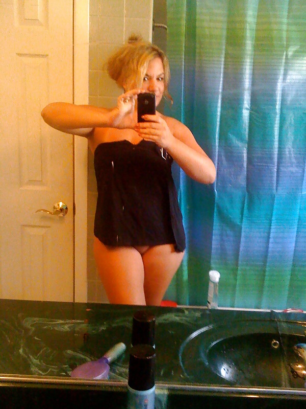 Hot Milf nude bathroom photos #5013807