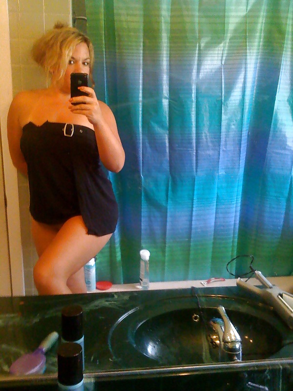Hot Milf nude bathroom photos #5013888