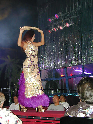 Nichole Nk Performance Ausstellung 3 #20686783