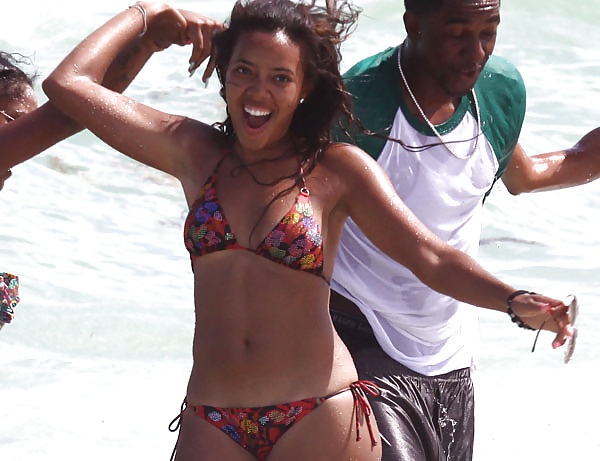 Angela Simmons in miami
 #1514898