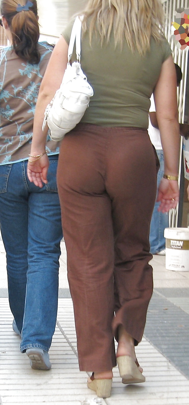 素人のタイトなお尻のエロティカ7 by twistedworlds
 #13644522