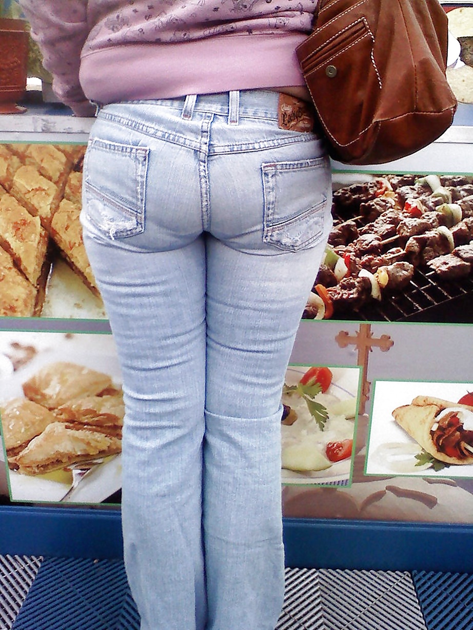 素人のタイトなお尻のエロティカ7 by twistedworlds
 #13644608