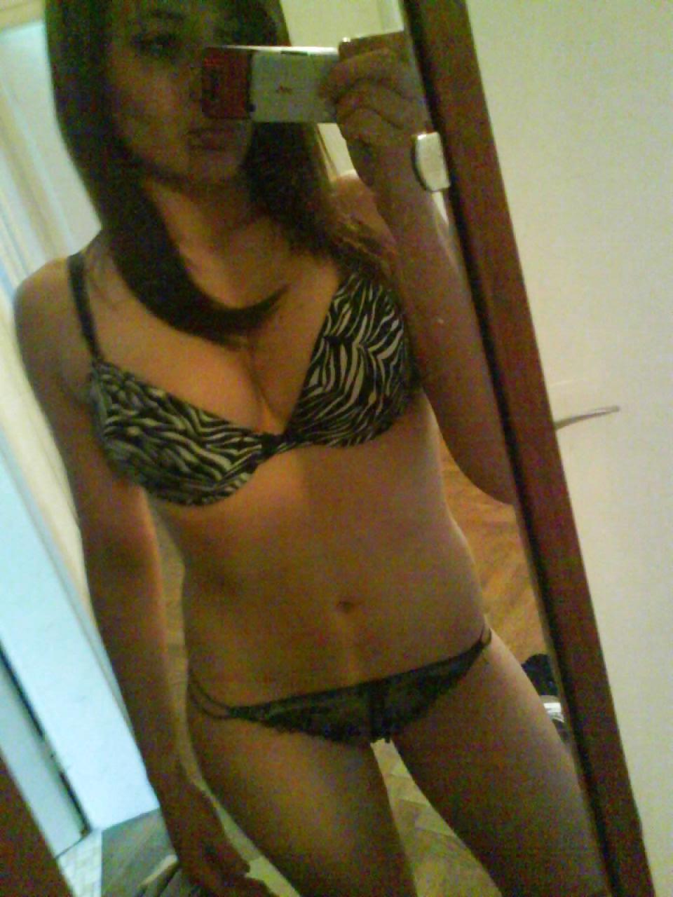 Sexy mais pas nue ... 4
 #21424912