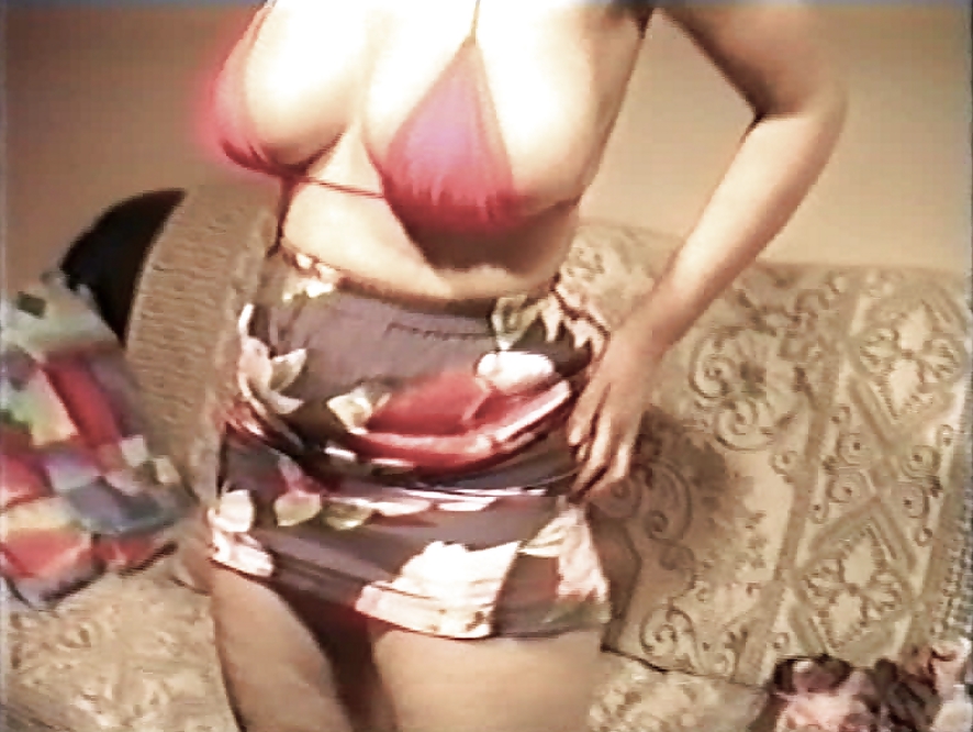 Sag - sexy big boobs esposa traje gris apretado y sujetador de rosa 12
 #13556237