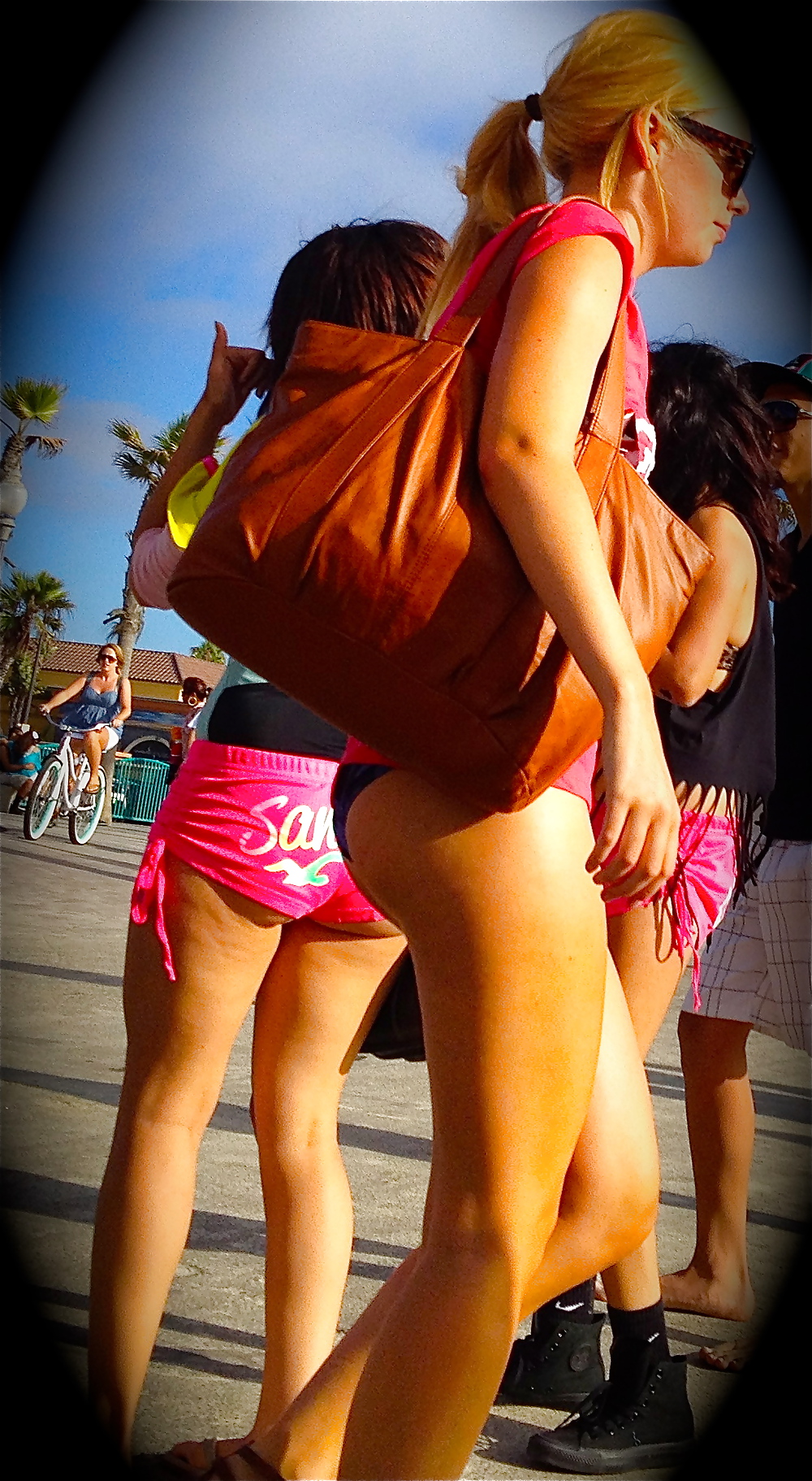 Beach lurker 2.1 #12511403