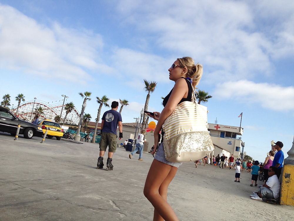 Beach lurker 2.1 #12511503