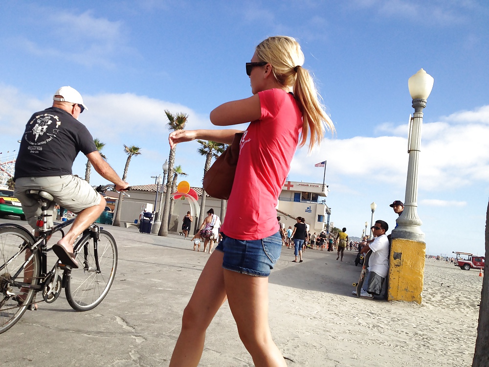 Beach lurker 2.1 #12511518