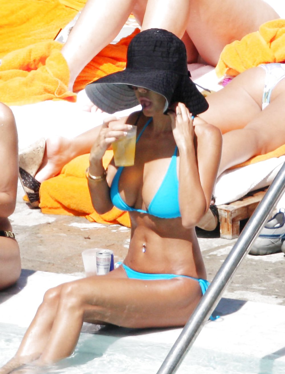 Shauna Sand In Winzigen Bikini Am Pool In Miami #3660501