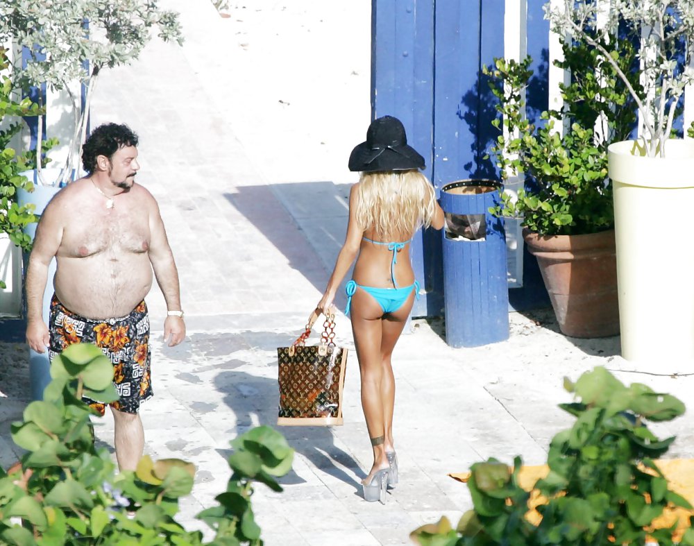 Shauna Sand In Winzigen Bikini Am Pool In Miami #3660542