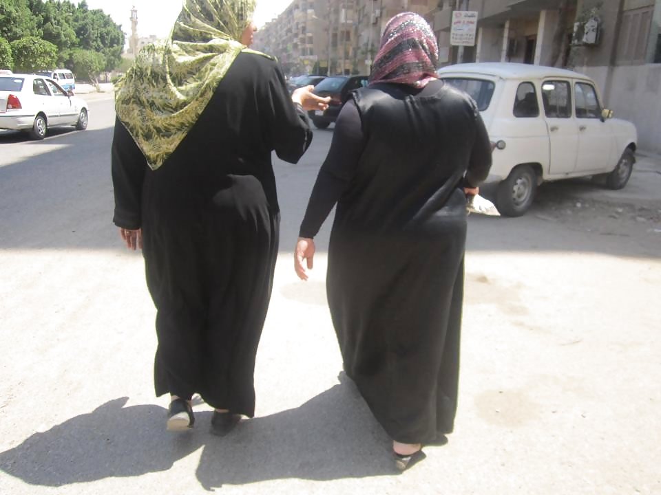 Horny Hijabs Arab Et Niqabs Sluts #22022582