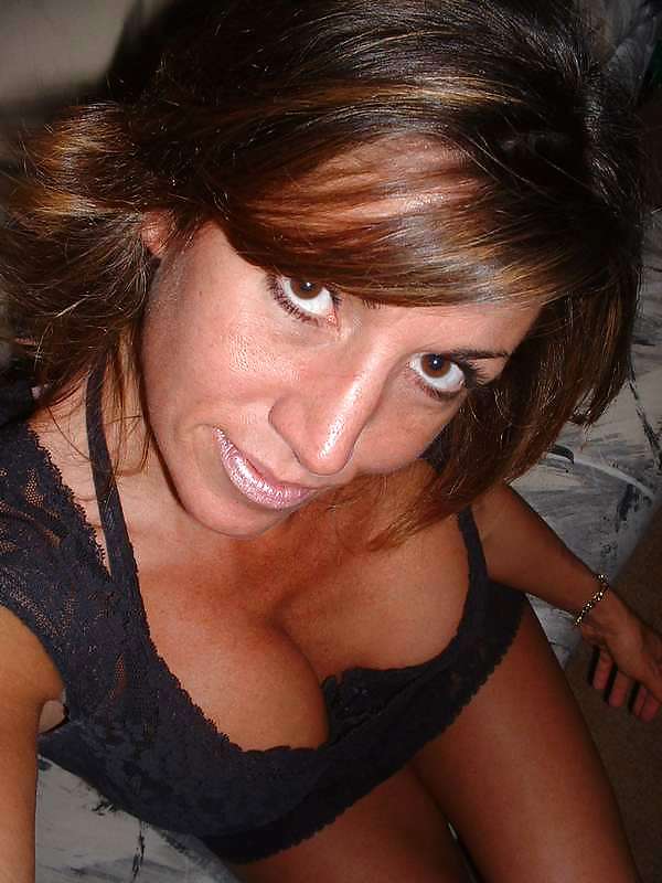 Do you want to fuck this whore in her mouth? #21042590