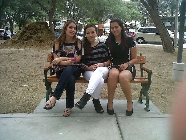 Mujer (amiguitas 56)
 #13829488