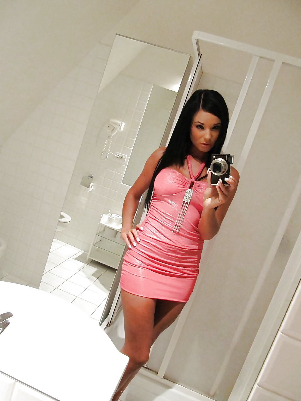 Sexy babe toma caliente selfshots
 #18895020