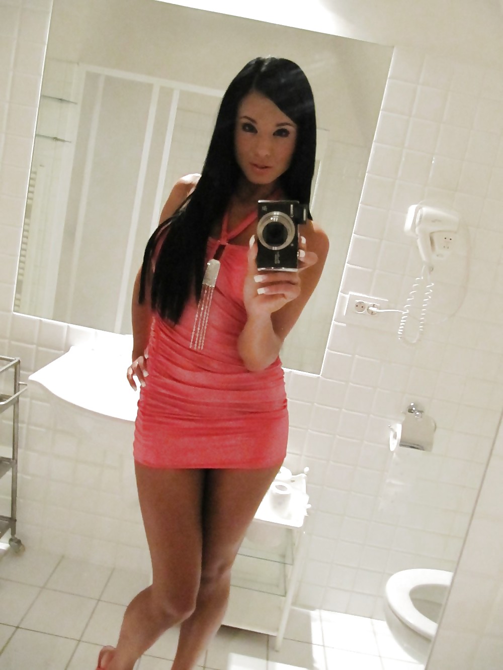 Sexy babe toma caliente selfshots
 #18895090