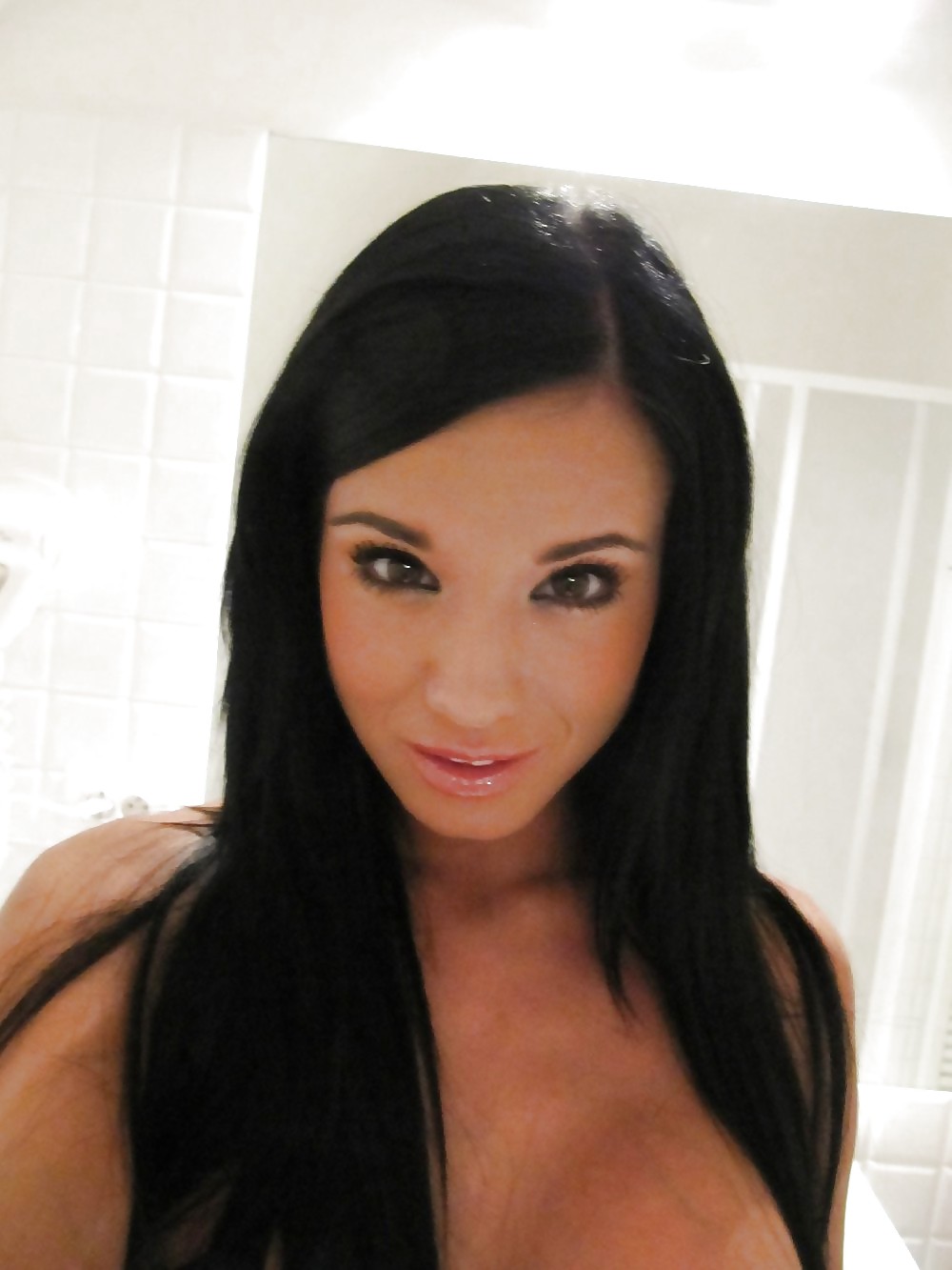 Sexy babe toma caliente selfshots
 #18895388