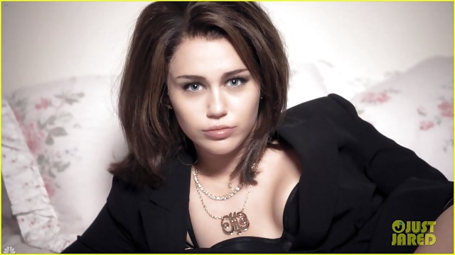 Miley cyrus superba
 #22052124