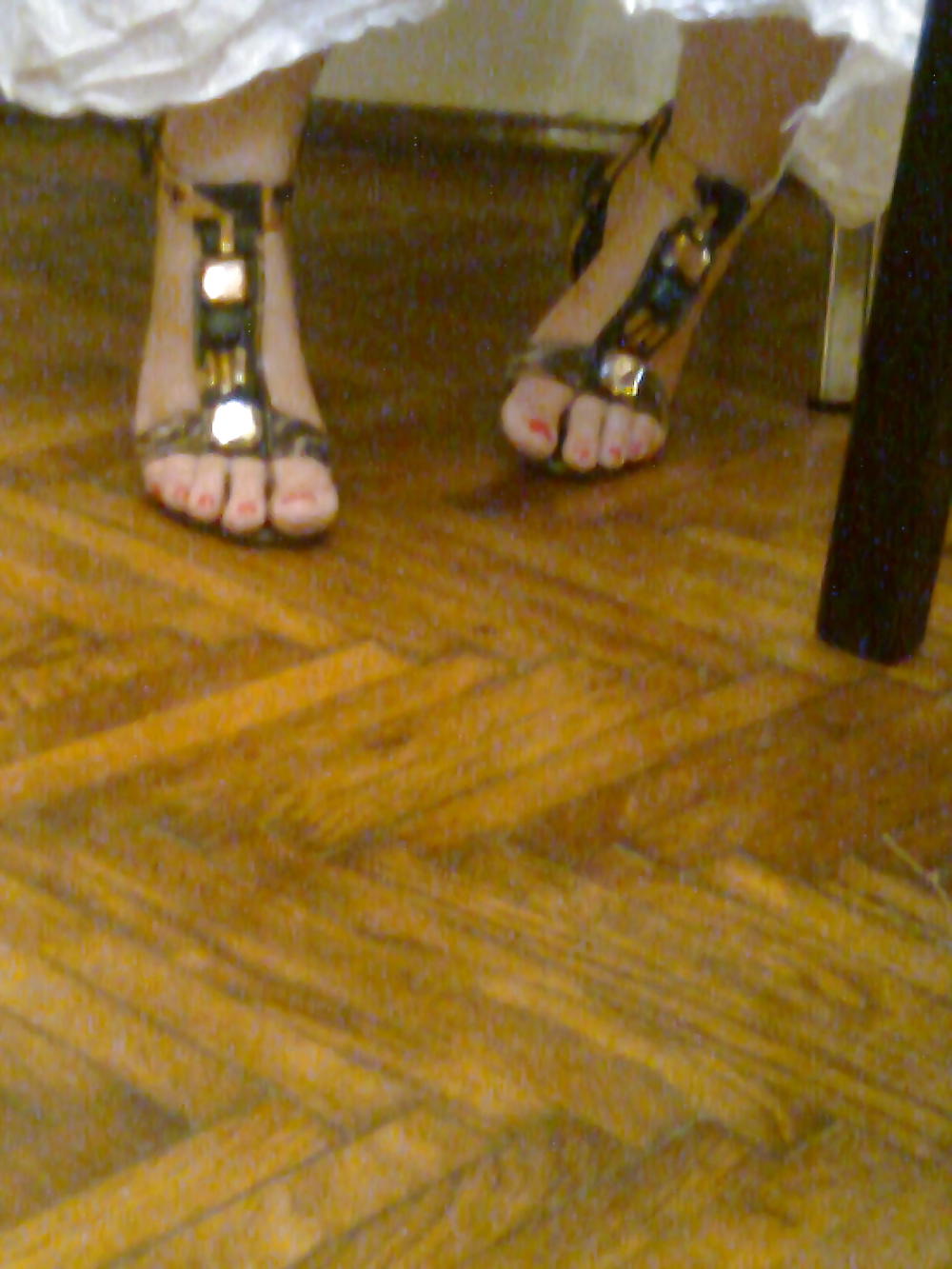 11 15 pies cándidos nr.1
 #21968610