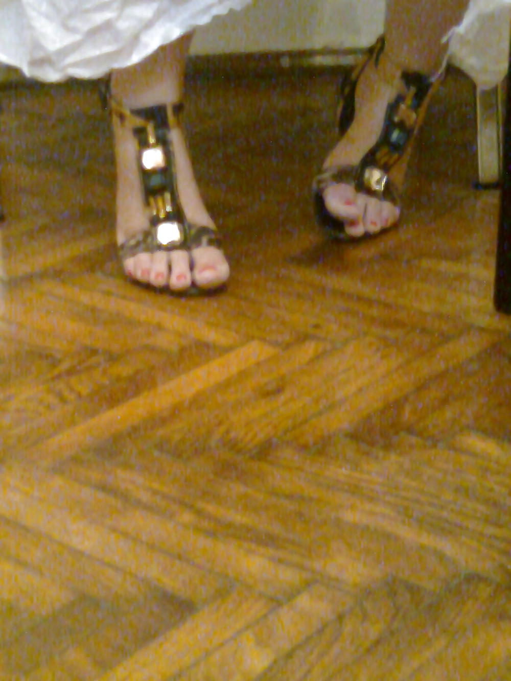 11 15 pies cándidos nr.1
 #21968613