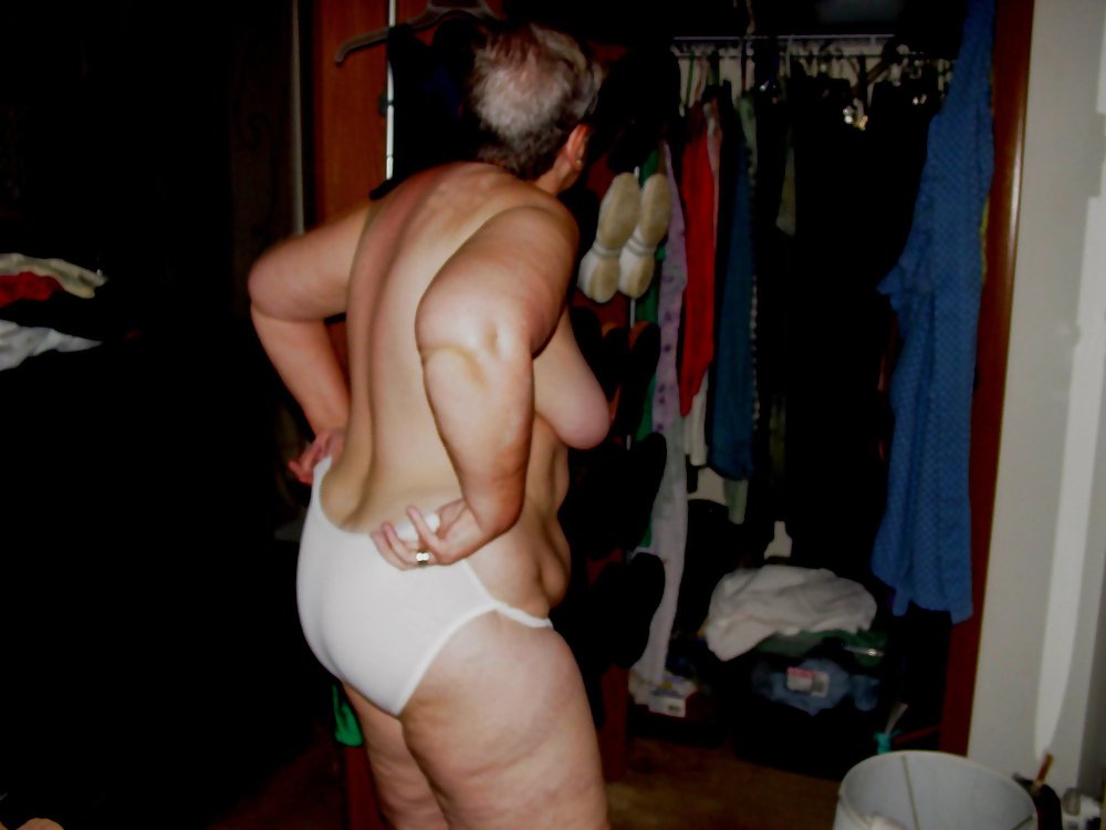 Big butts please repost! #6839187
