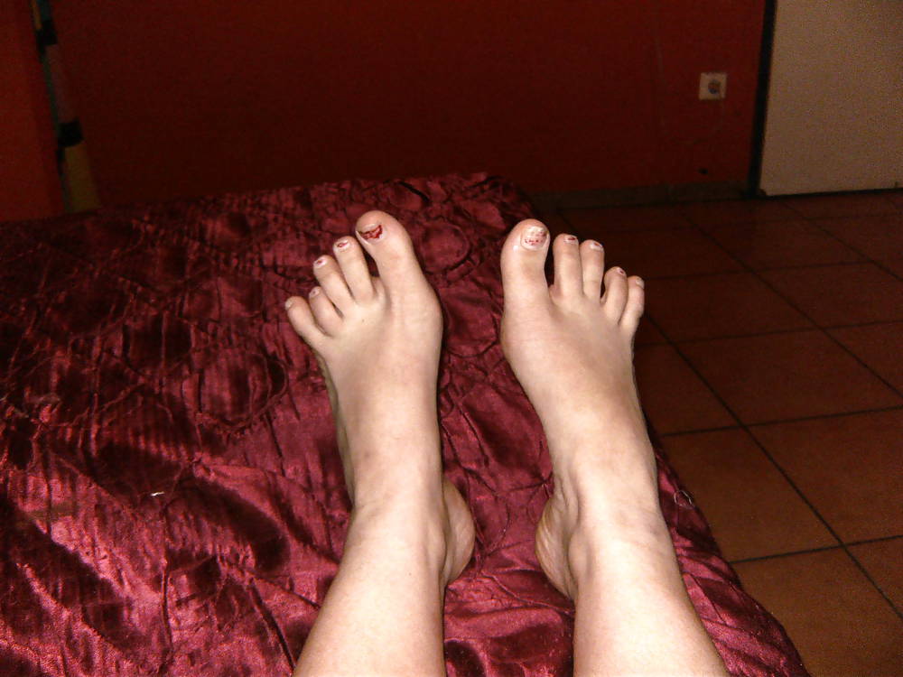 Galena 's Füße - Fuß-Modell Verbreitet Locken Zehen Zeigt Sohlen #17199301