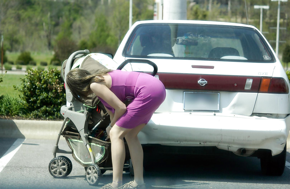 女性の乳首のラインを強調する女性
 #11998122