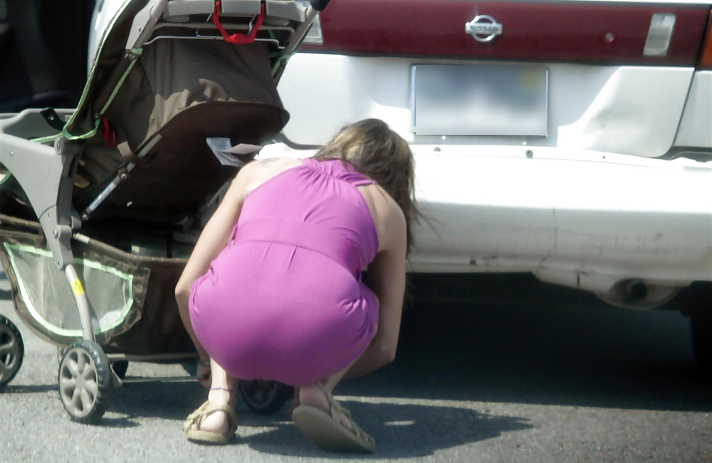 女性の乳首のラインを強調する女性
 #11998212