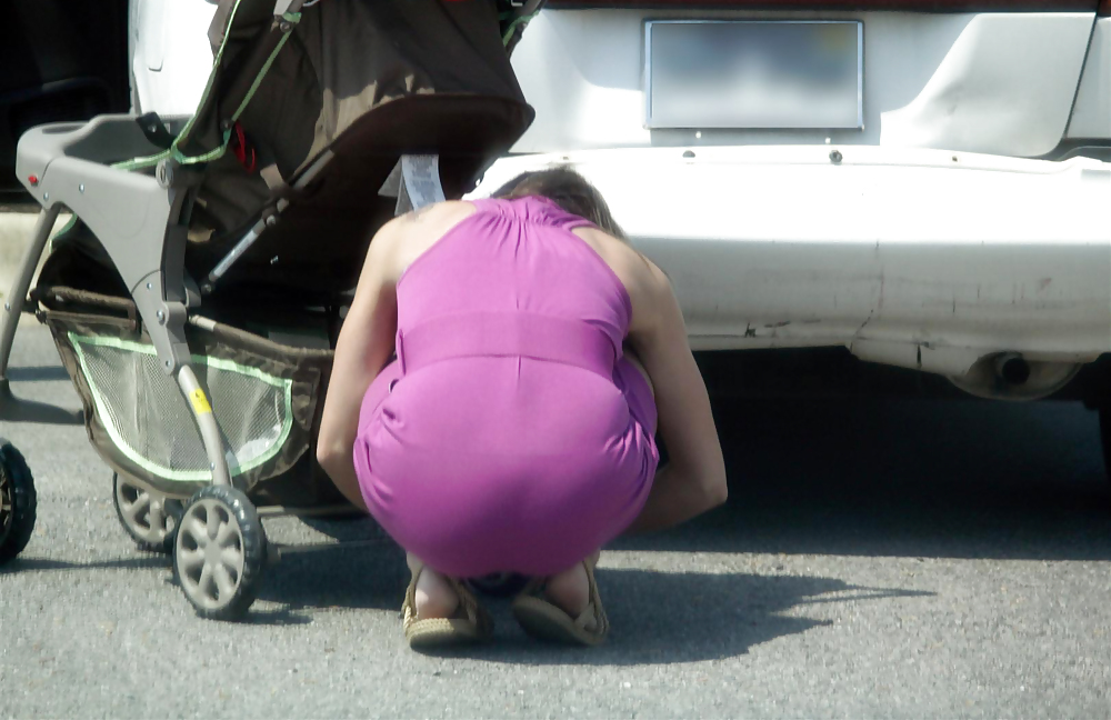 女性の乳首のラインを強調する女性
 #11998219