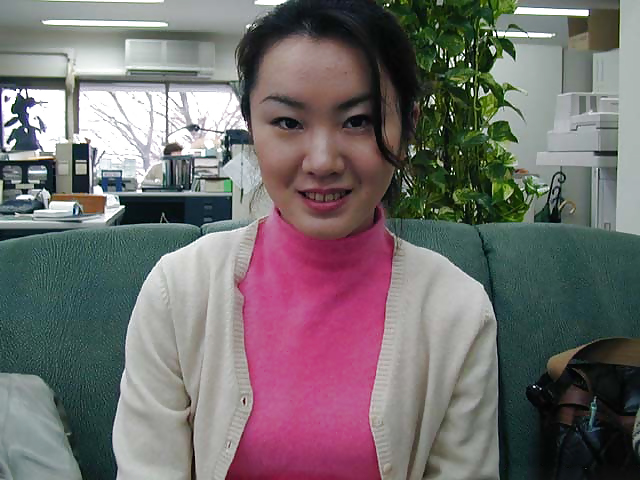 Chinese office girl shows boobs #16622049