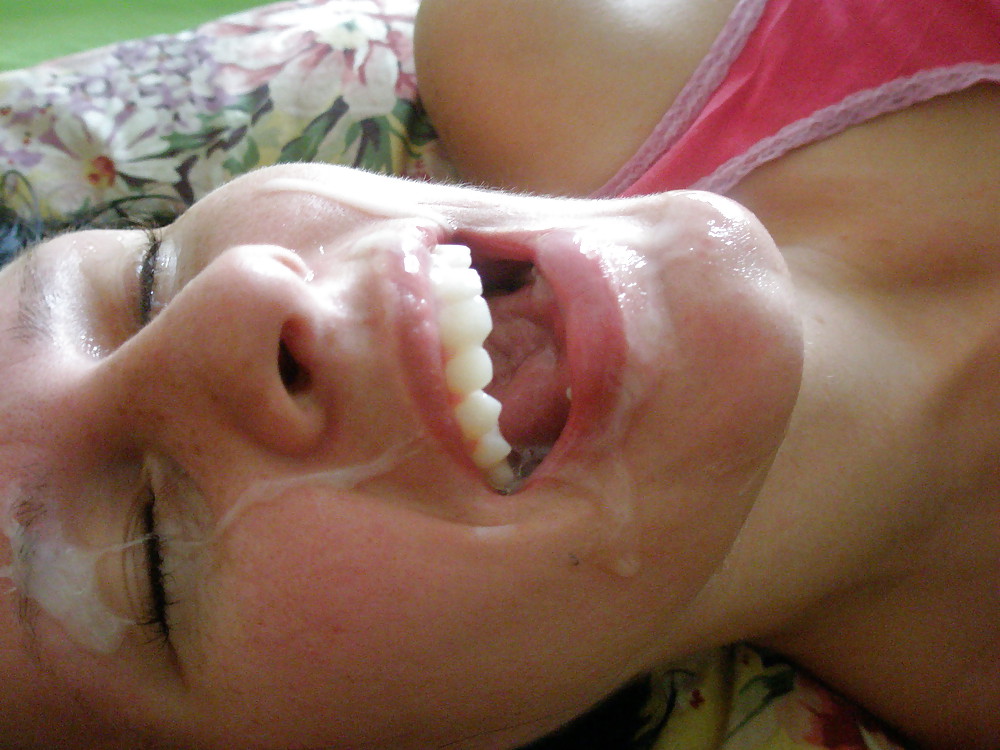 Schwanzgeile Schlampe #9680140