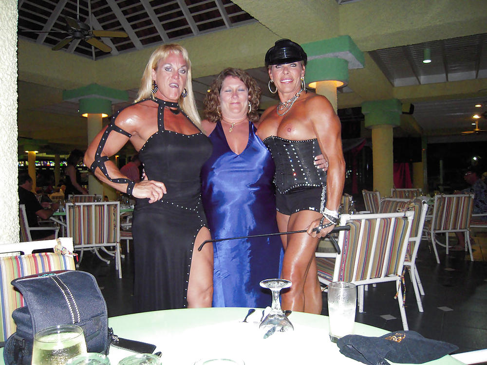 Muscular women #2609713