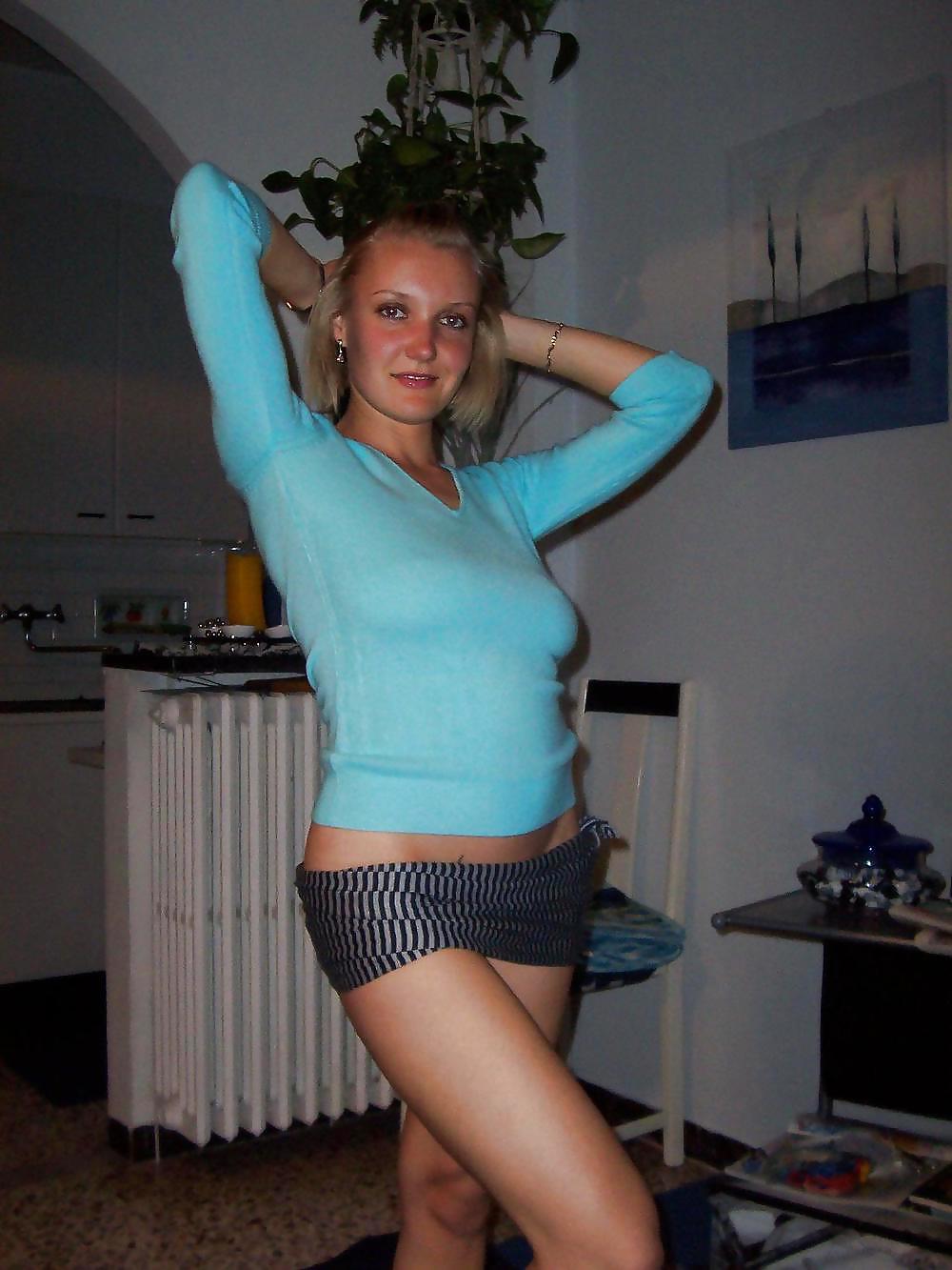 Amateur Gekleidet Und Sexy #8623063