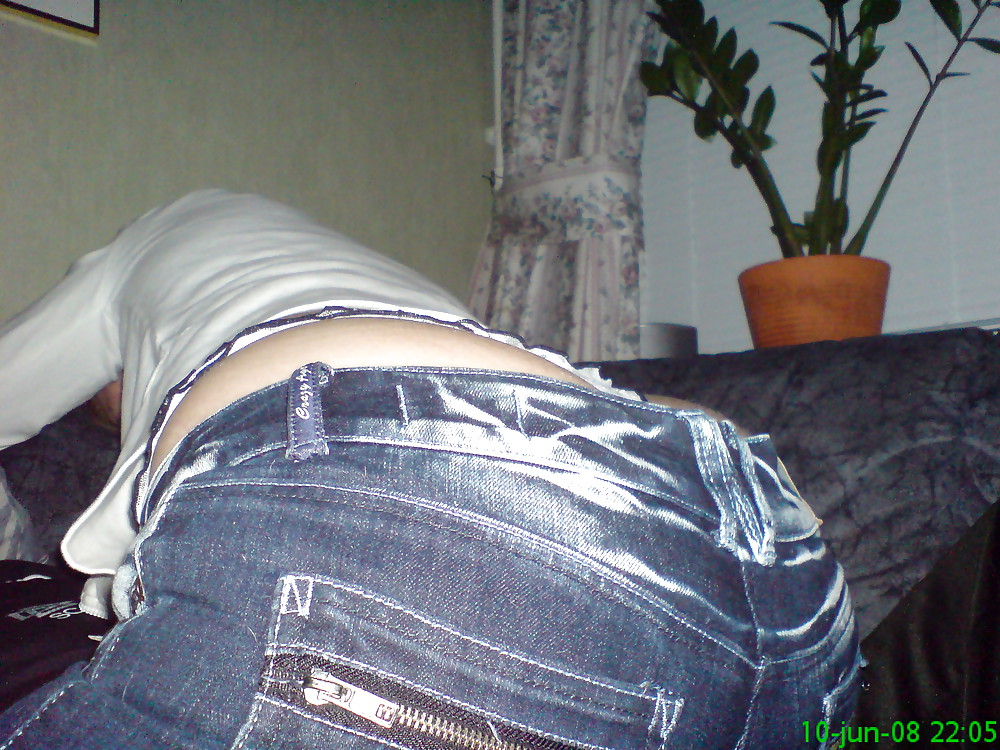 A blondes fat ass in small jeans #12566199