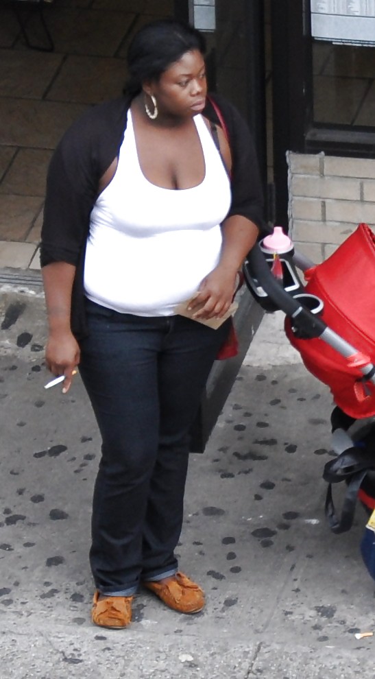 Harlem girls in the heat 378 new york-smoking with the baby
 #5705568