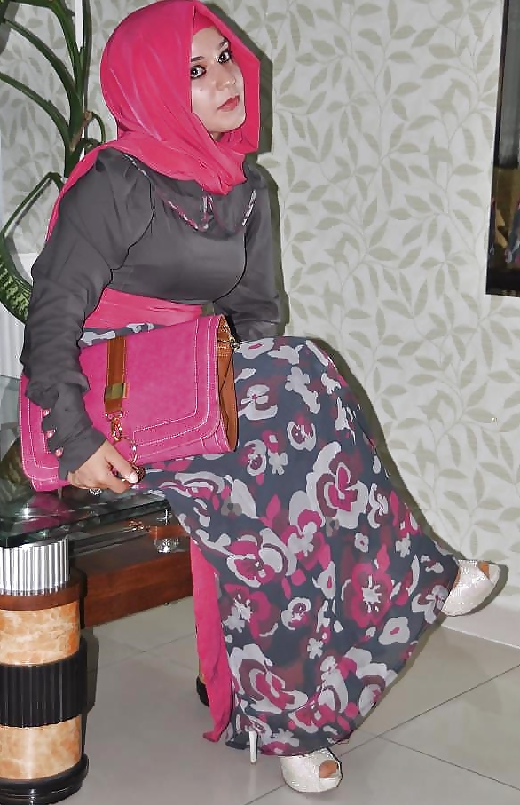 Türkisch, Hijab, Fersen #22177295
