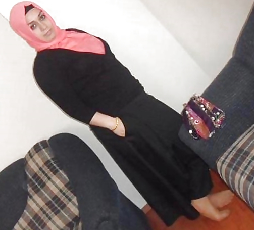 Turco, hijab, tacones
 #22177300