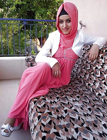 Türkisch, Hijab, Fersen #22177362