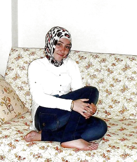 Türkisch, Hijab, Fersen #22177380