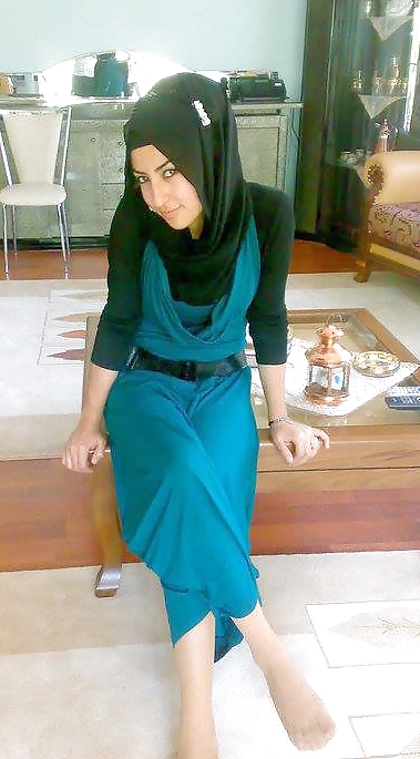 Türkisch, Hijab, Fersen #22177572