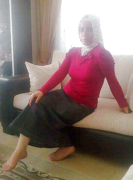 Turco, hijab, tacones
 #22177576
