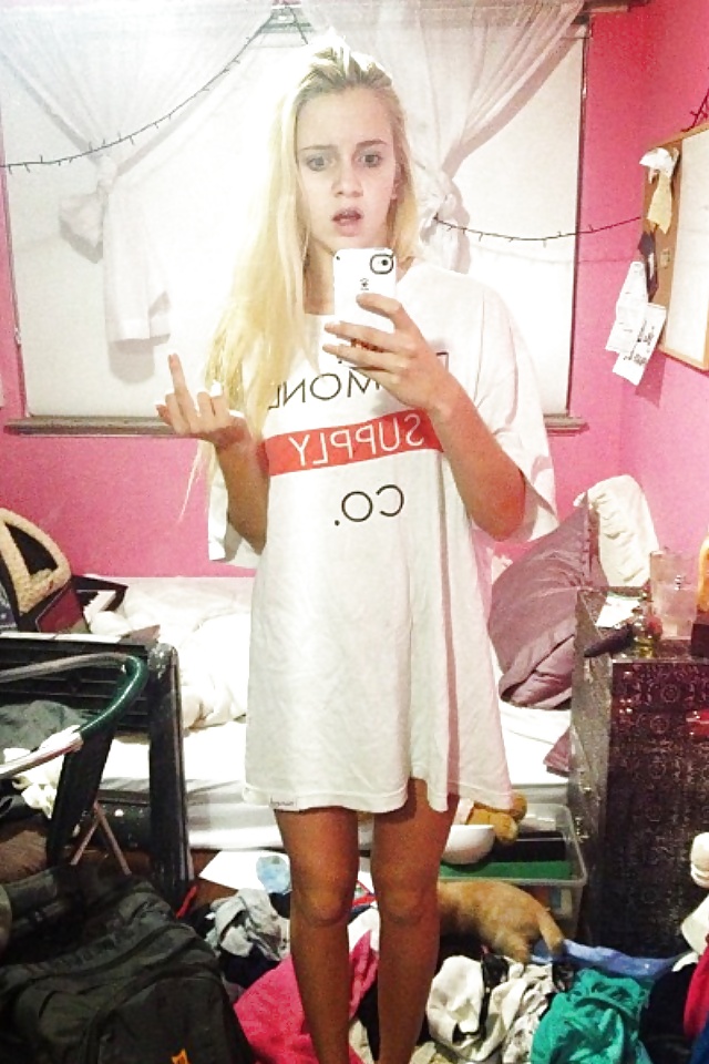The HOTEST girl on hamster