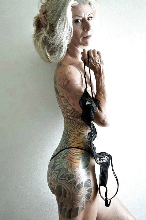 Tatoo y piercing
 #19720185