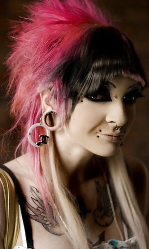 Tatoo y piercing
 #19720481