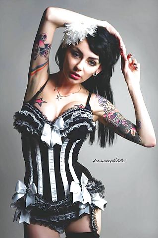 Tatoo y piercing
 #19722805