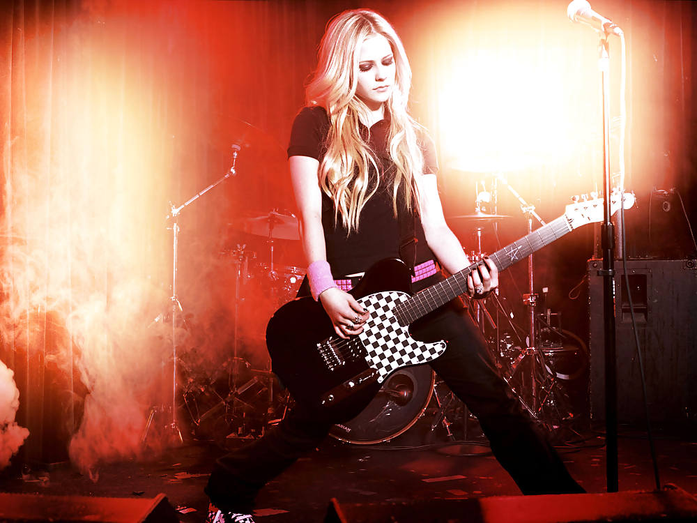 Avril Lavigne #17909269