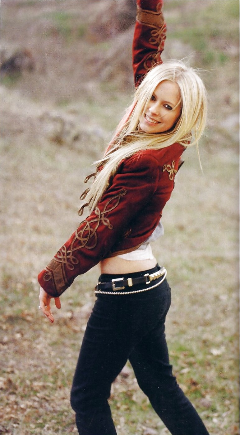Avril Lavigne #17909397