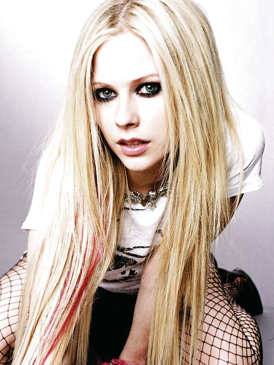 Avril Lavigne #17909403