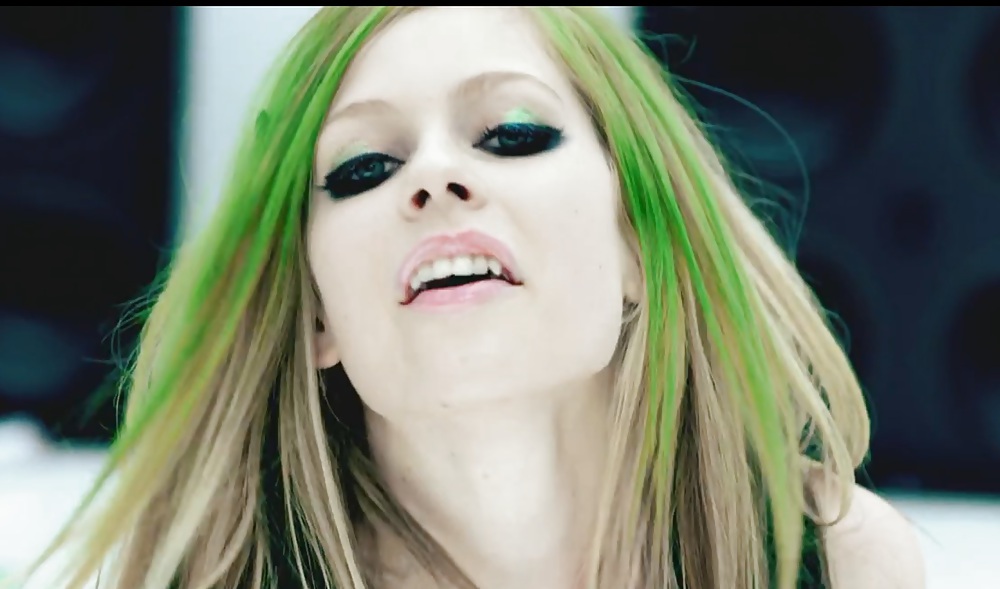 Avril lavigne
 #17909484