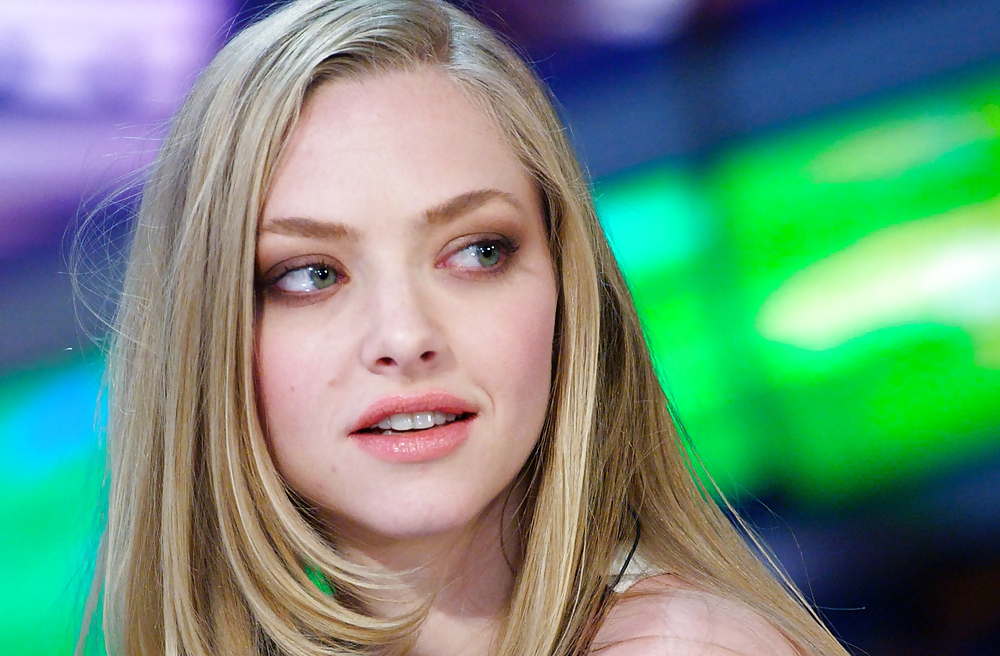 Amanda Seyfried Collection (With Nudes + Fakes)