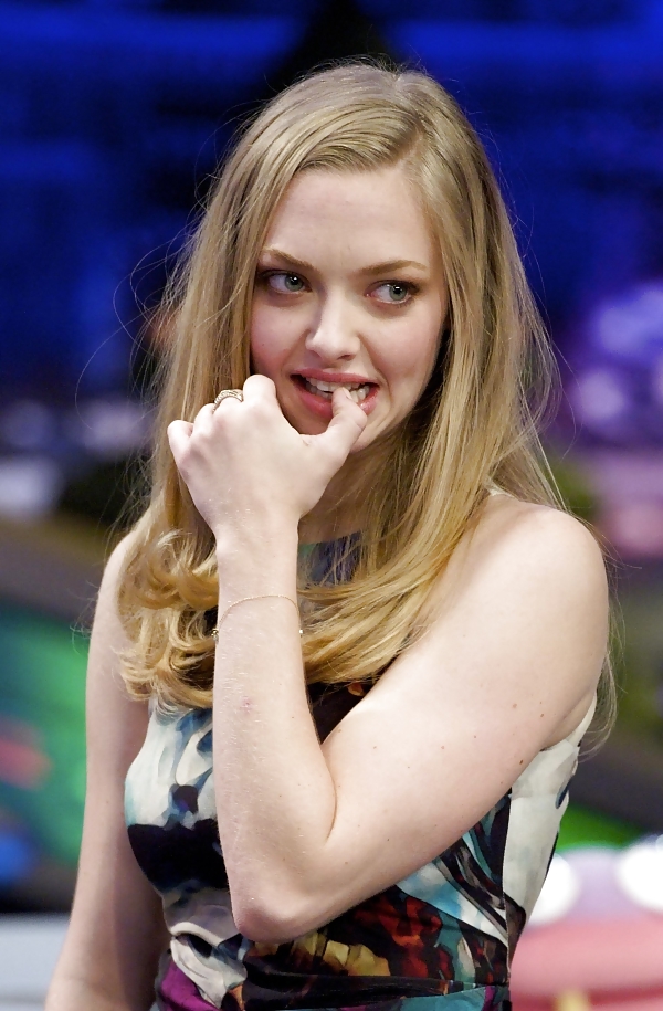 Amanda Seyfried Collection (With Nudes + Fakes) #13644533