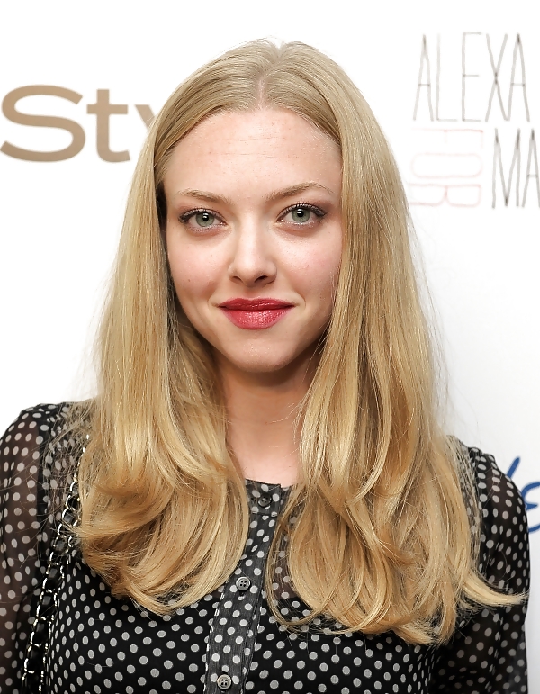 Amanda Seyfried Collection (With Nudes + Fakes) #13644664